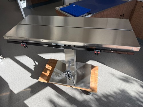 Top surgery table - v-top,